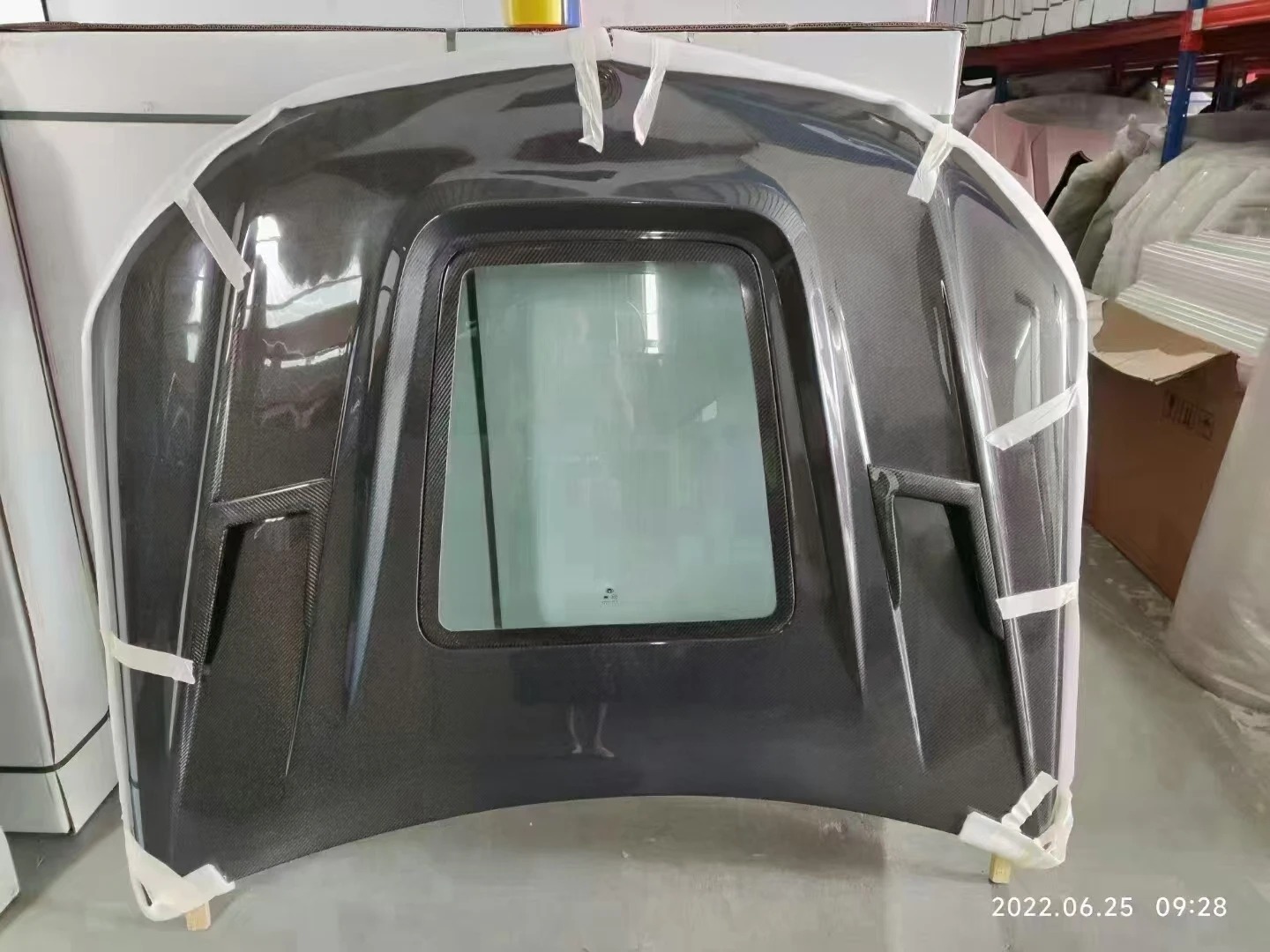 C-Class W204 C63 Custom Engine Hood Carbon Fiber Transparent with Uprgraded Steel Screws for Newer Models